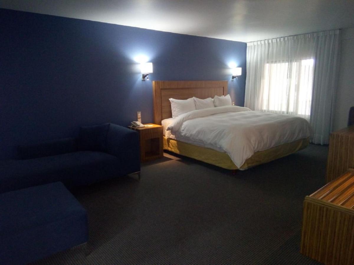 Radisson Hotel & Convention Center Toluca Eksteriør billede