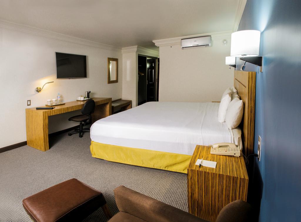 Radisson Hotel & Convention Center Toluca Eksteriør billede