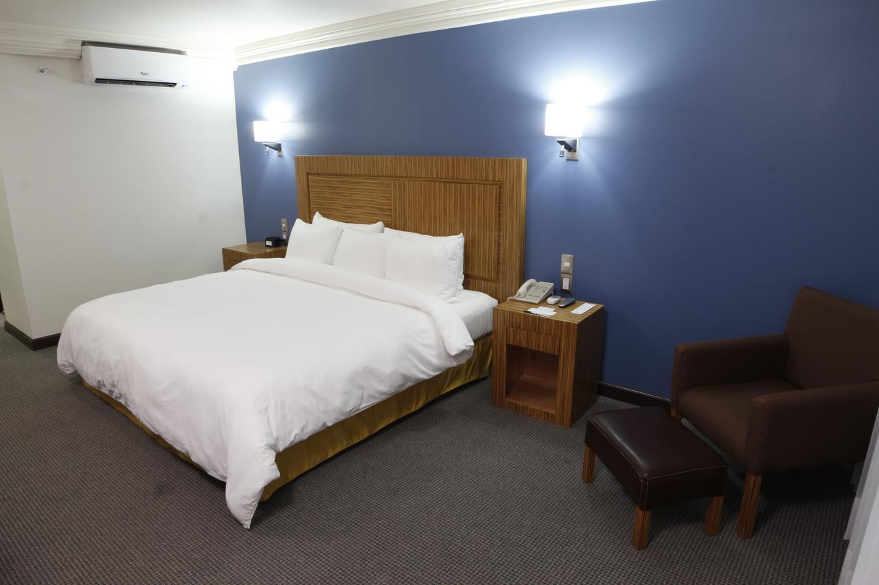 Radisson Hotel & Convention Center Toluca Eksteriør billede